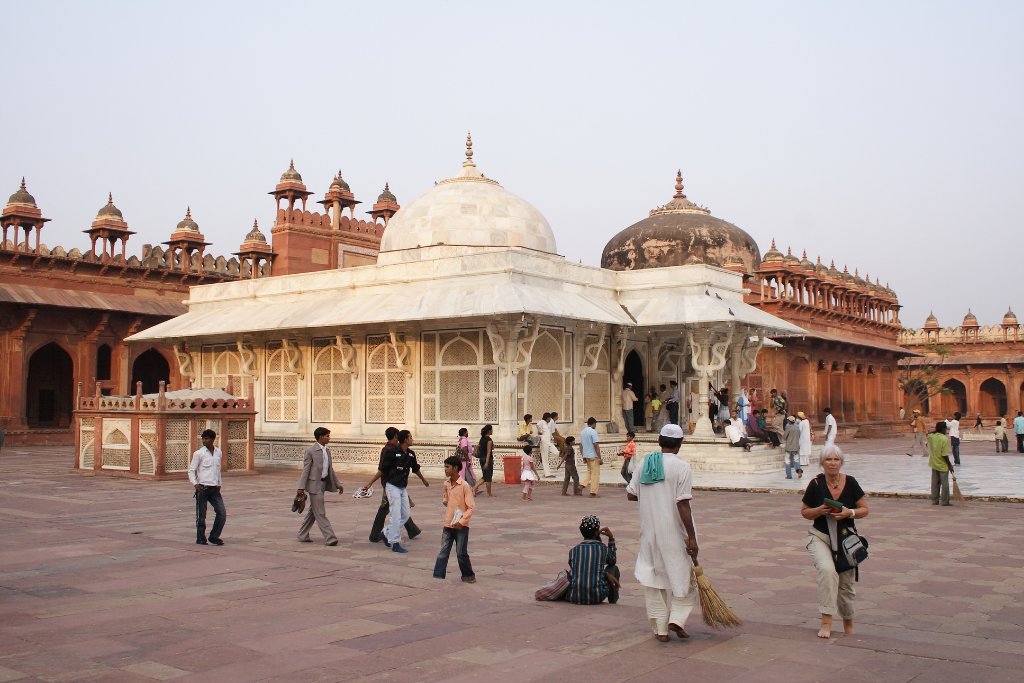 11-Mausoleum of Salim Chishti.jpg - Mausoleum of Salim Chishti